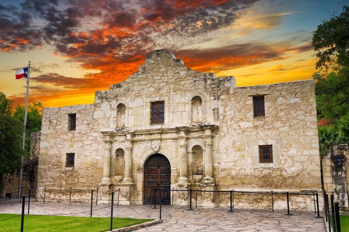 Alamo antonio san landmark usatoday